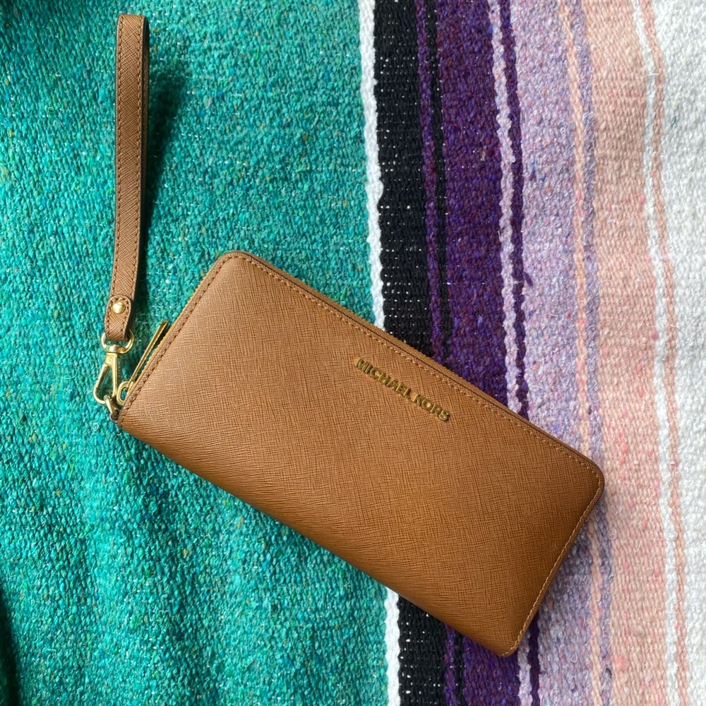 Michael Kors Wallet/Wristlet